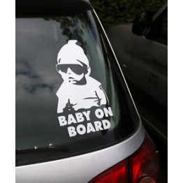 Бебе в колата